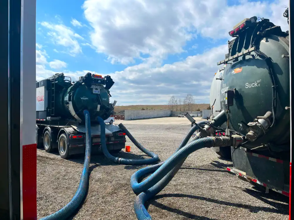 Double vacuum setup on a clean out project
